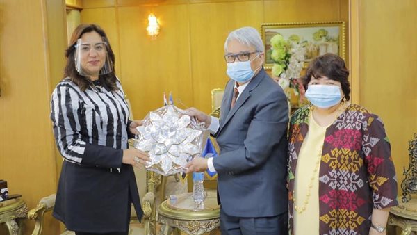 محافظ دمياط تستقبل