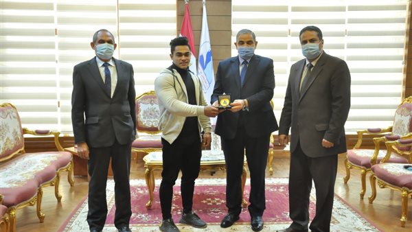 جانب من التكريم