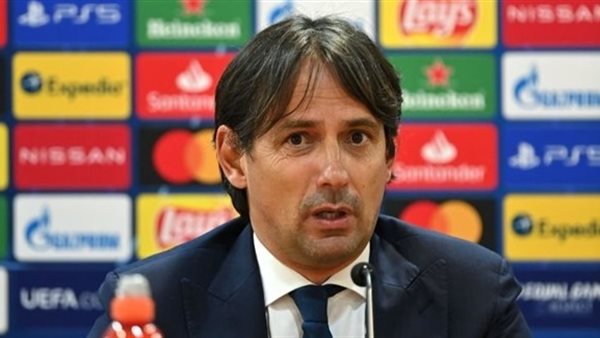 سيمونى إنزاجى، المدير