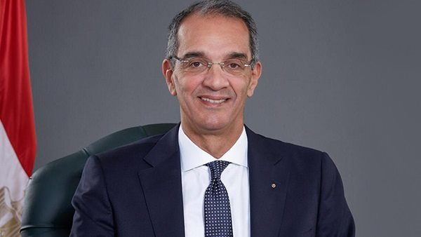 عمرو طلعت وزير الاتصالات