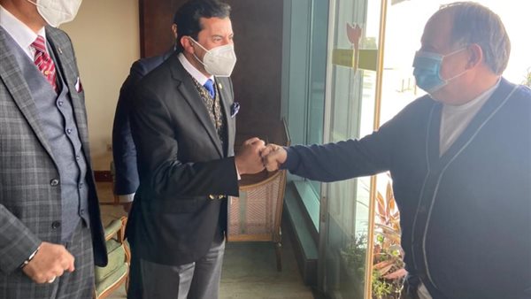 وزير الرياضة يستقبل