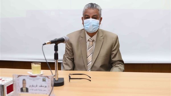 الدكتور يوسف غرباوى