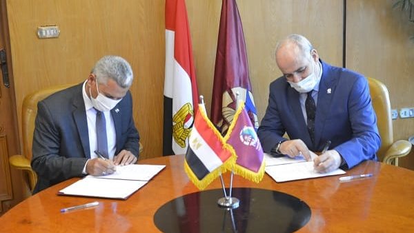 جانب من مراسم التوقيع