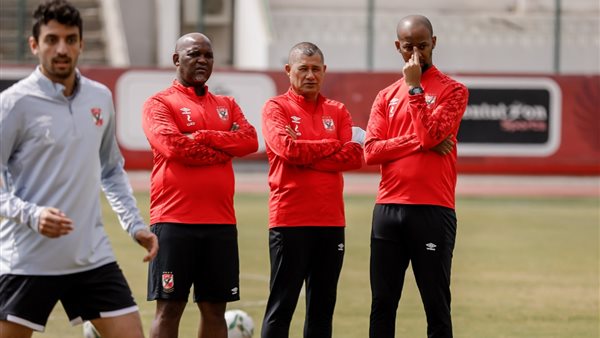 الجهاز الفني للنادي