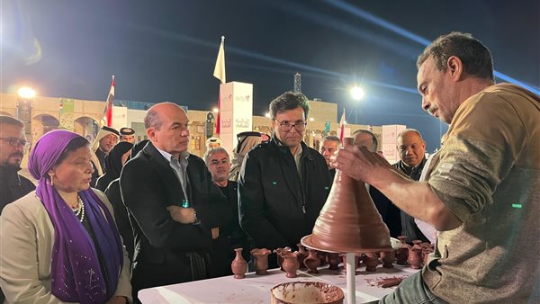 وزير الثقافة خلال