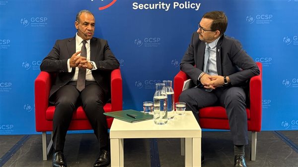 وزير الخارجية 