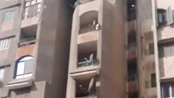 انهيار حائط