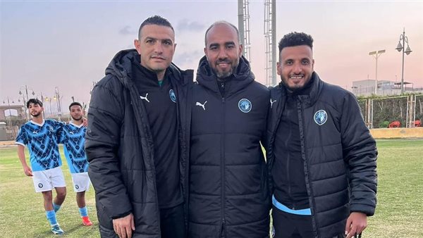 بيراميدز مواليد 2005