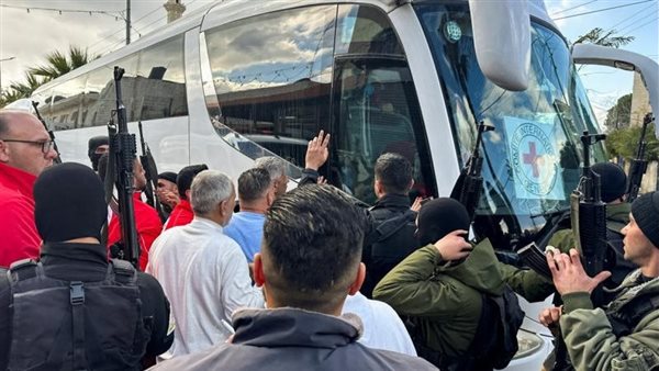حافلة نقل أسرى فلسطينيين