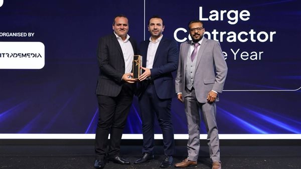 المقاولون العرب تحتقل