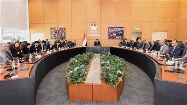 اجتماع وزير الإسكان