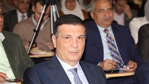   وزير الزراعة واستصلاح