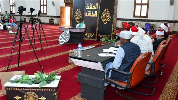 لجنة دولية من العلماء