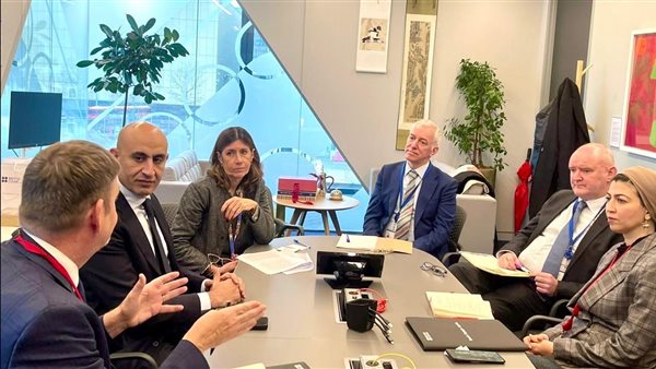 اجتماع وزير التعليم