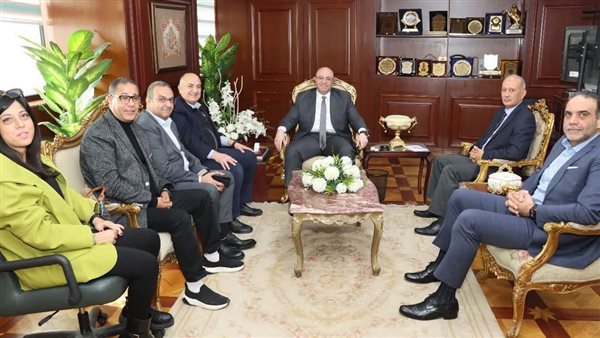 محافظ بني سويف يبحث