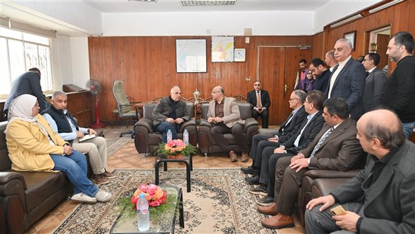 وزير الموارد المائية