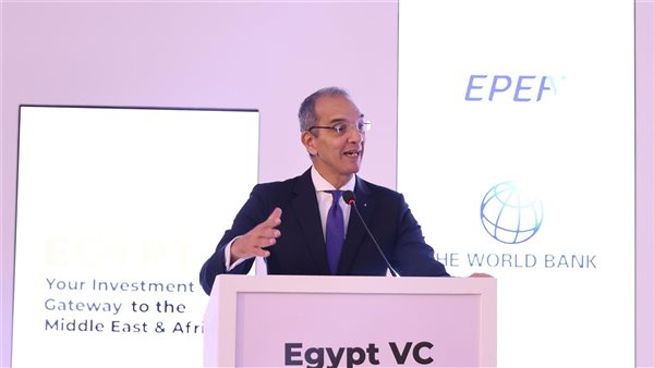  وزير الاتصالات