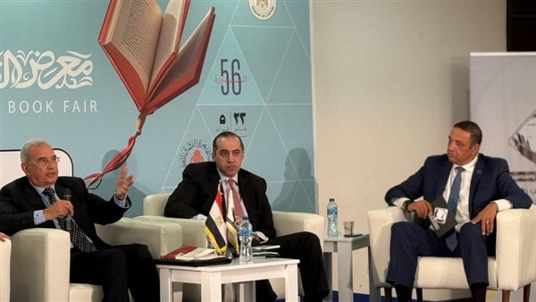 خلال ندوة جدل النظام