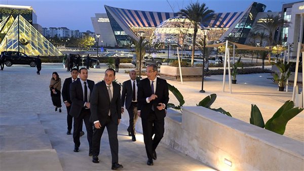 رئيس  الوزراء بمدينة