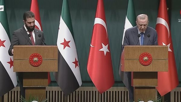 أحمد الشرع والرئيس