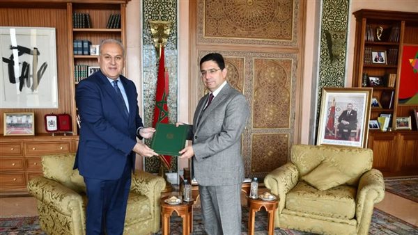 تقديم السفير المصري