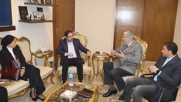 اجتماع نائب محافظ