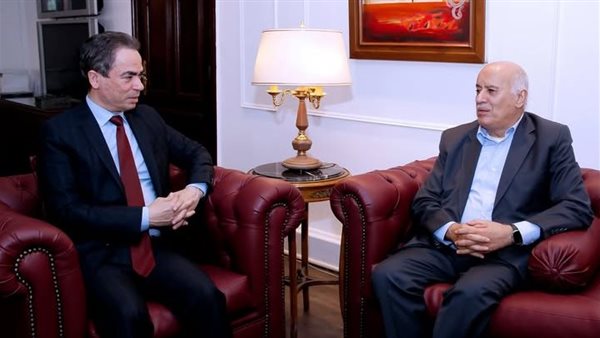 جبريل الرجوب يزور