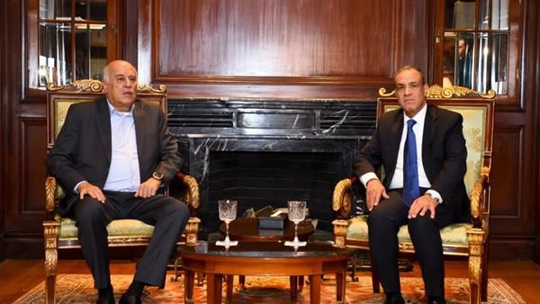 وزير الخارجية 