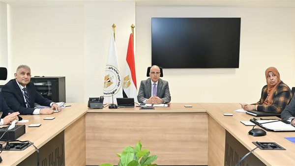 اجتماع وزير الري