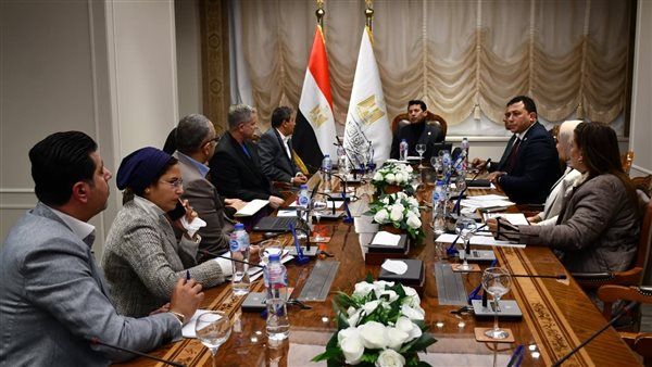 وزير الشباب والرياضة