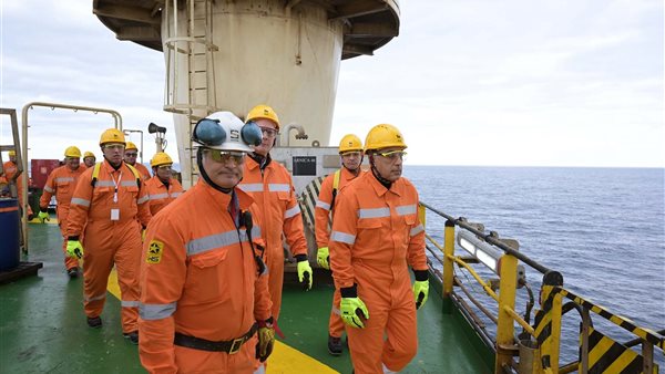  وزير البترول