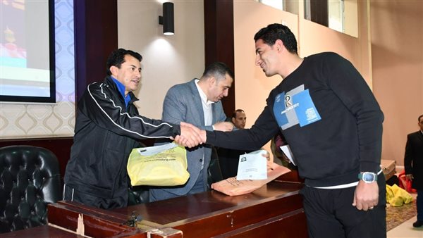 وزير الشباب والرياضة