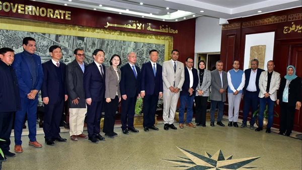 وفداً من مدينة يانغتشو