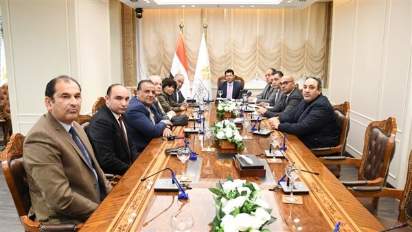  وزير الشباب والرياضة