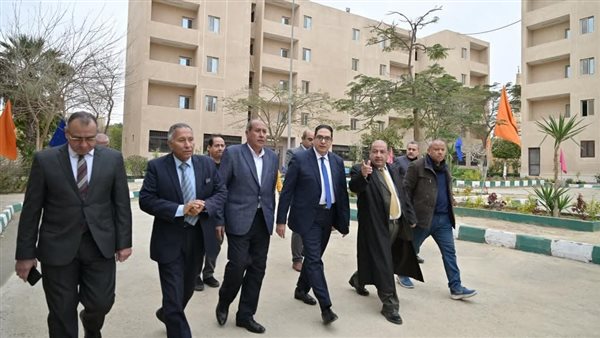 جولة رئيس الجامعة