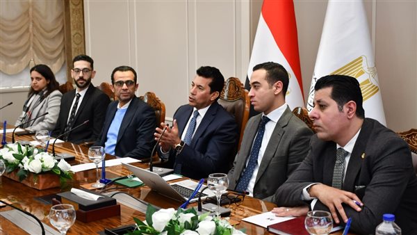 وزير الشباب والرياضة