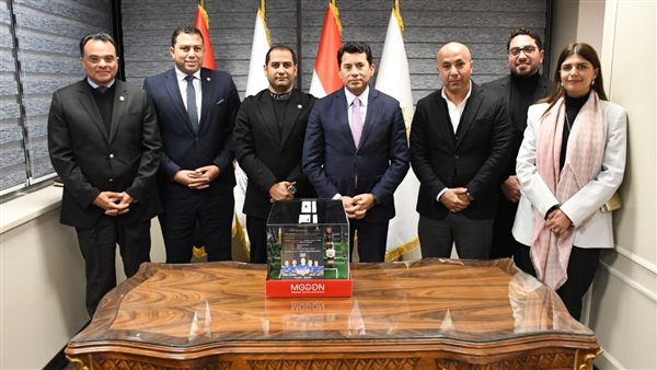 وزير الشباب والرياضة