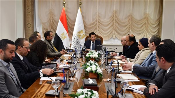 وزير الشباب والرياضة