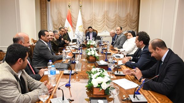 وزير الشباب والرياضة