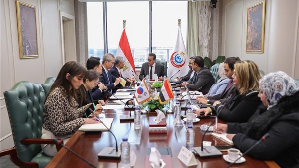 وزير الصحة الدكتور