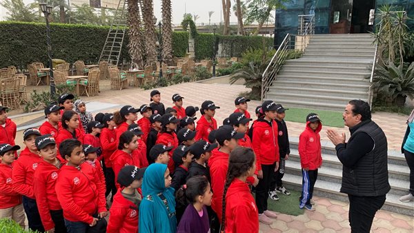 معسكر اعداد القادة