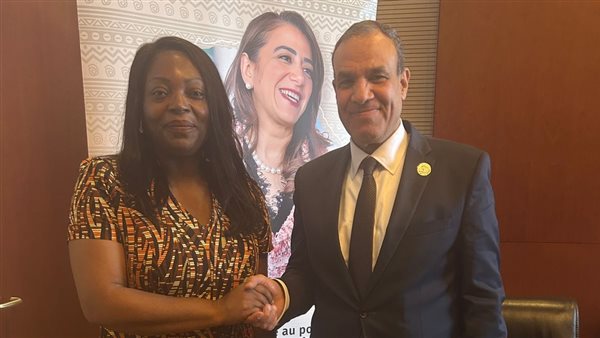 وزير الخارجية والهجرة