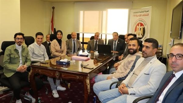 مجموعة من صناع المحتوى