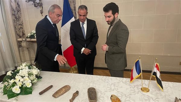 وزير الخارجية 