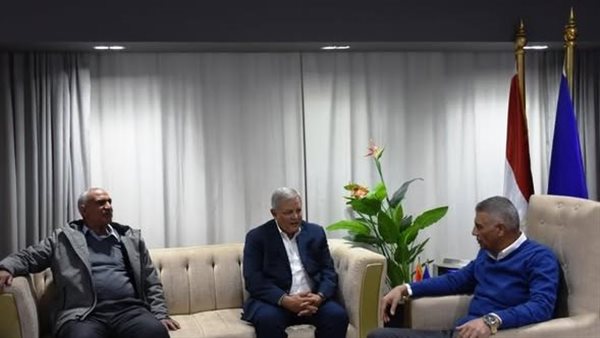  محافظ أسوان