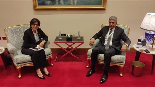 وزير السياحة والآثار