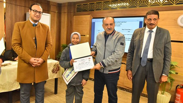 محافظ أسيوط 