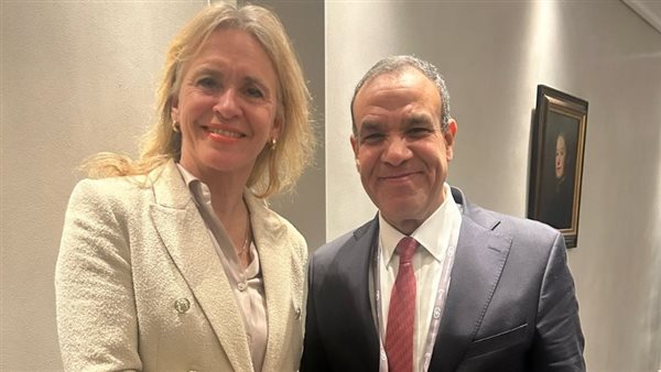 وزير الخارجية والهجرة