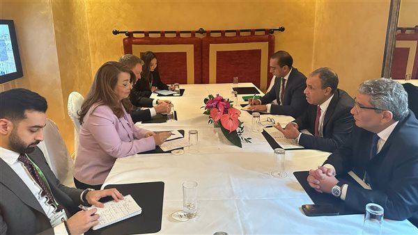 وزير الخارجية- الدكتورة