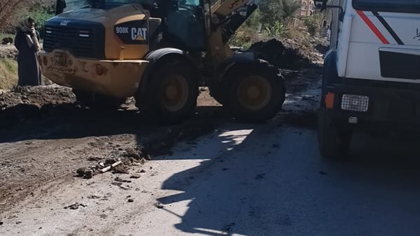 عملية  تطهير الترع